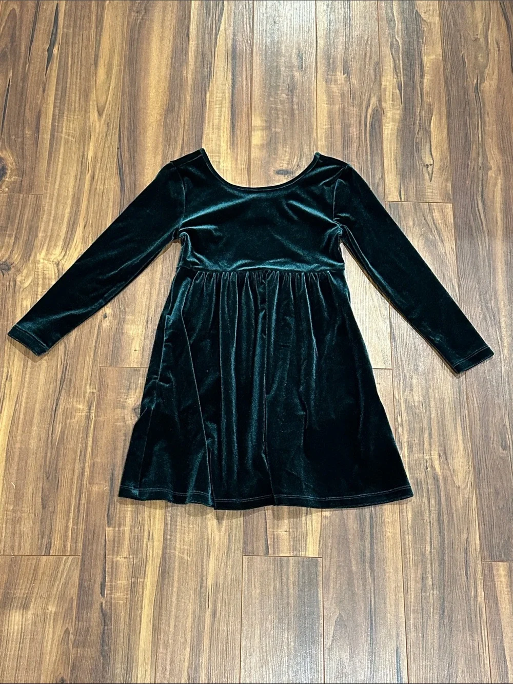 Old Navy Girls Velvet Long-Sleeve Dress in Dark Green